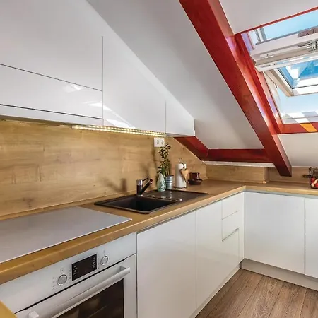 Awesome In With 2 Bedrooms And Wifi