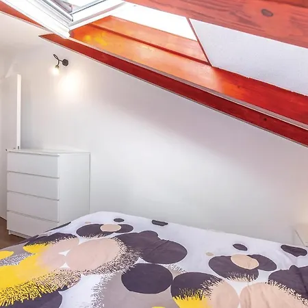 Awesome In With 2 Bedrooms And Wifi Apartment